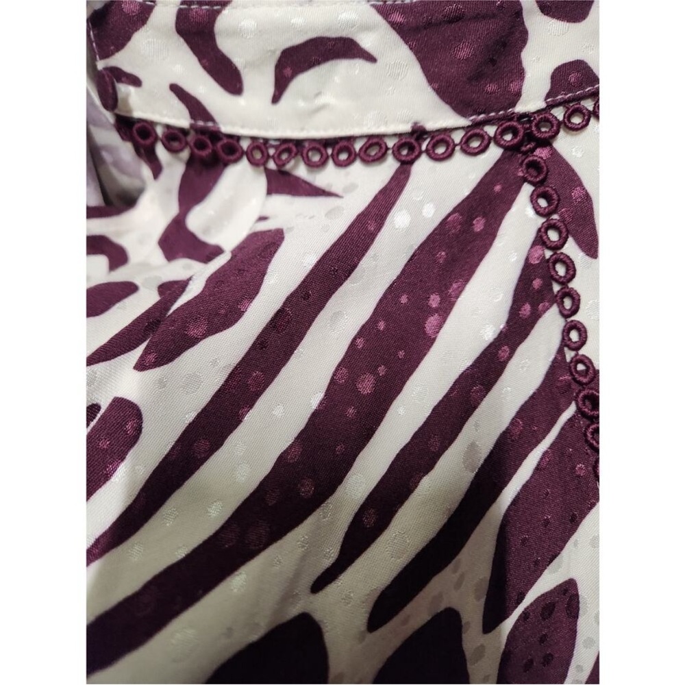 Very Flattering! Elegant Patterned Long Sleeve Dr… - image 2